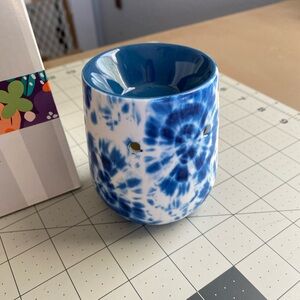 New Scentsy Blue Tie Dye mini wax bar warmer